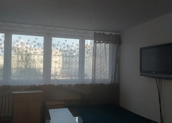 Roland Srodmiescie *